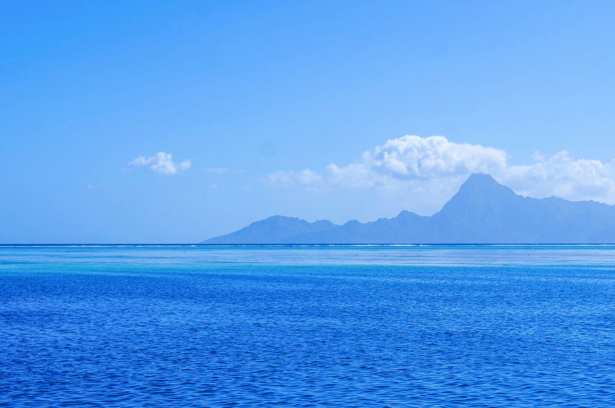 Vue sur Moorea depuis Puna'auia